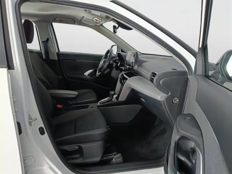 Toyota Yaris Cross usata a Teramo (11)