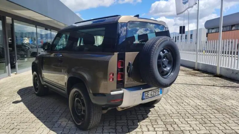 Land Rover Defender usata a Pisa (12)