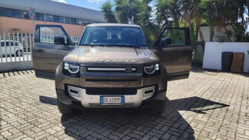 Land Rover Defender usata a Pisa (3)
