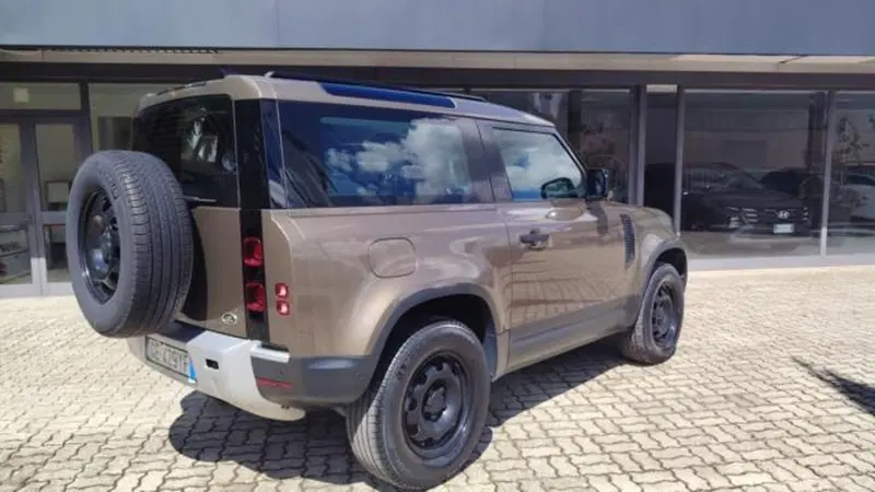 Land Rover Defender usata a Pisa (7)