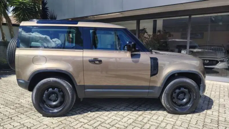 Land Rover Defender usata a Pisa (8)