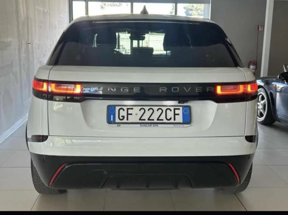 Land Rover Range Rover Velar usata a Lucca (5)