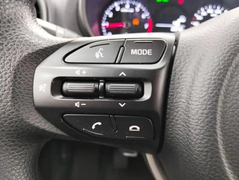 Kia Picanto usata a Como (11)