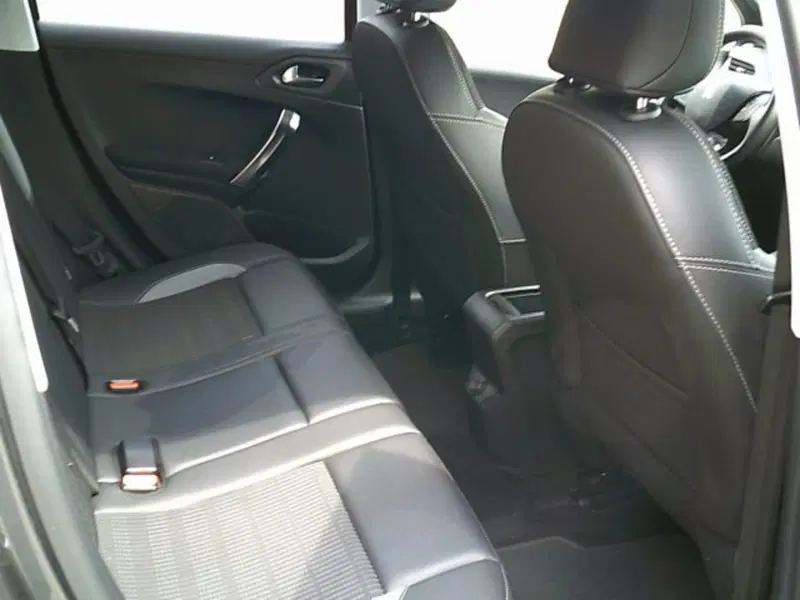 Peugeot 2008 usata a Novara (11)