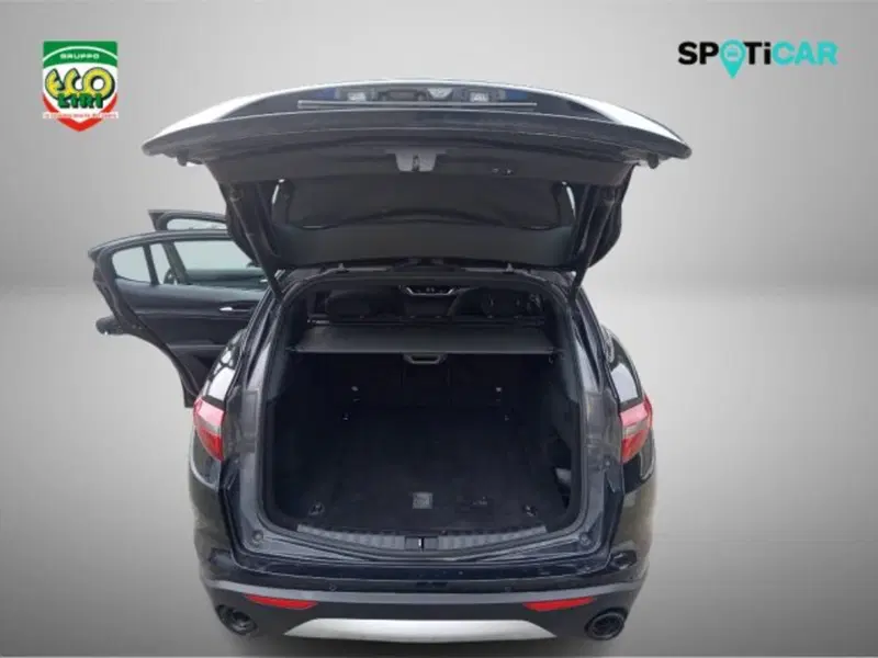 Alfa Romeo Stelvio usata a Frosinone (10)