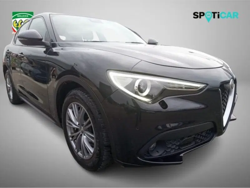 Alfa Romeo Stelvio usata a Frosinone (17)