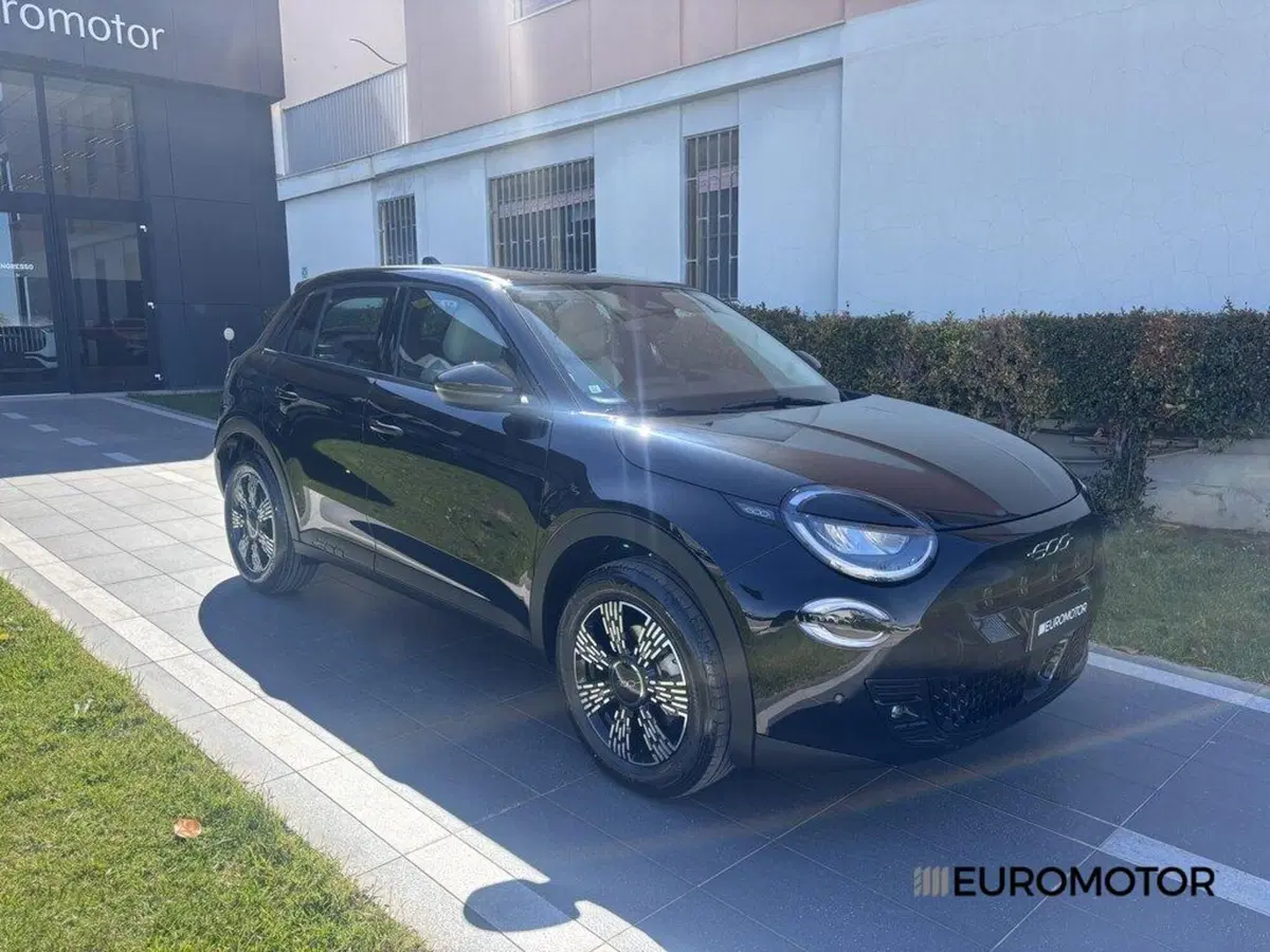 Fiat 600 nuova a Bari (3)