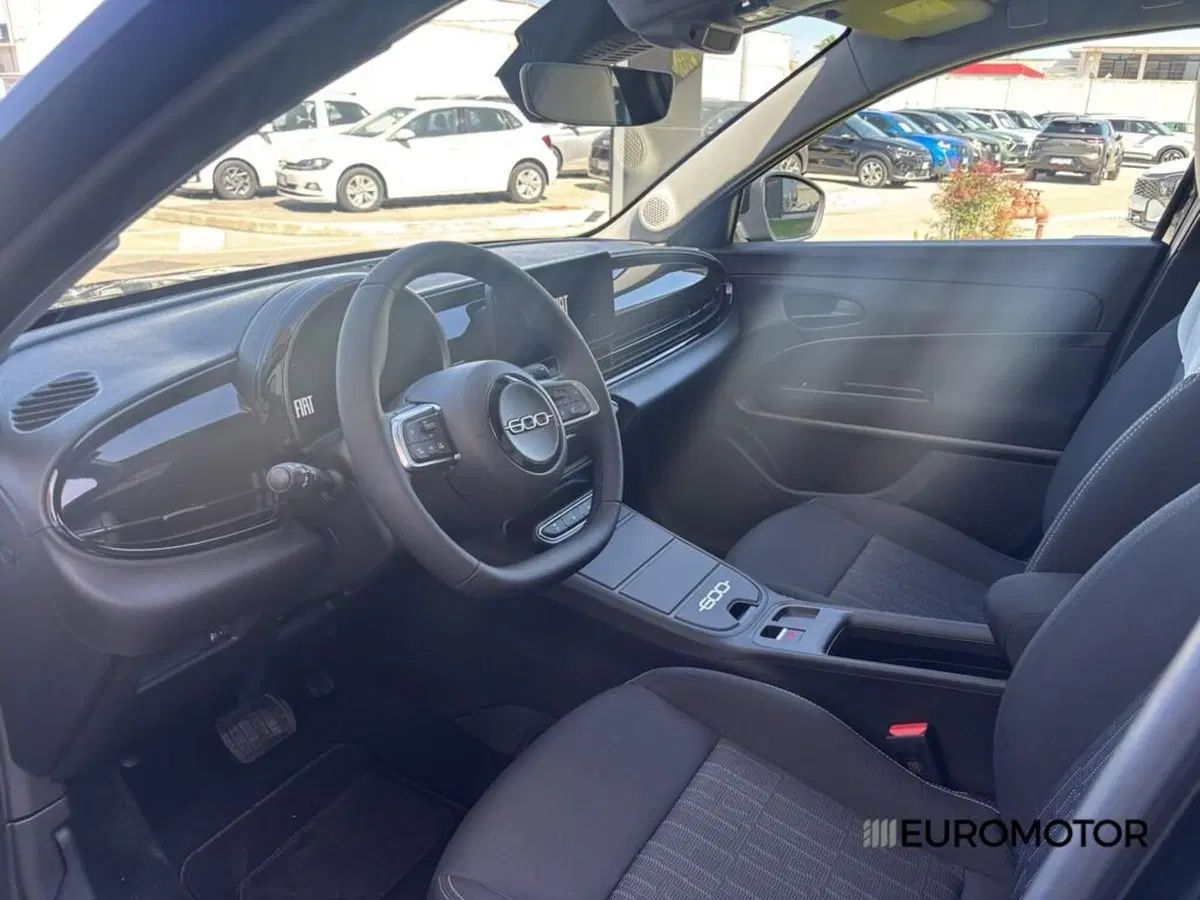 Fiat 600 nuova a Bari (9)