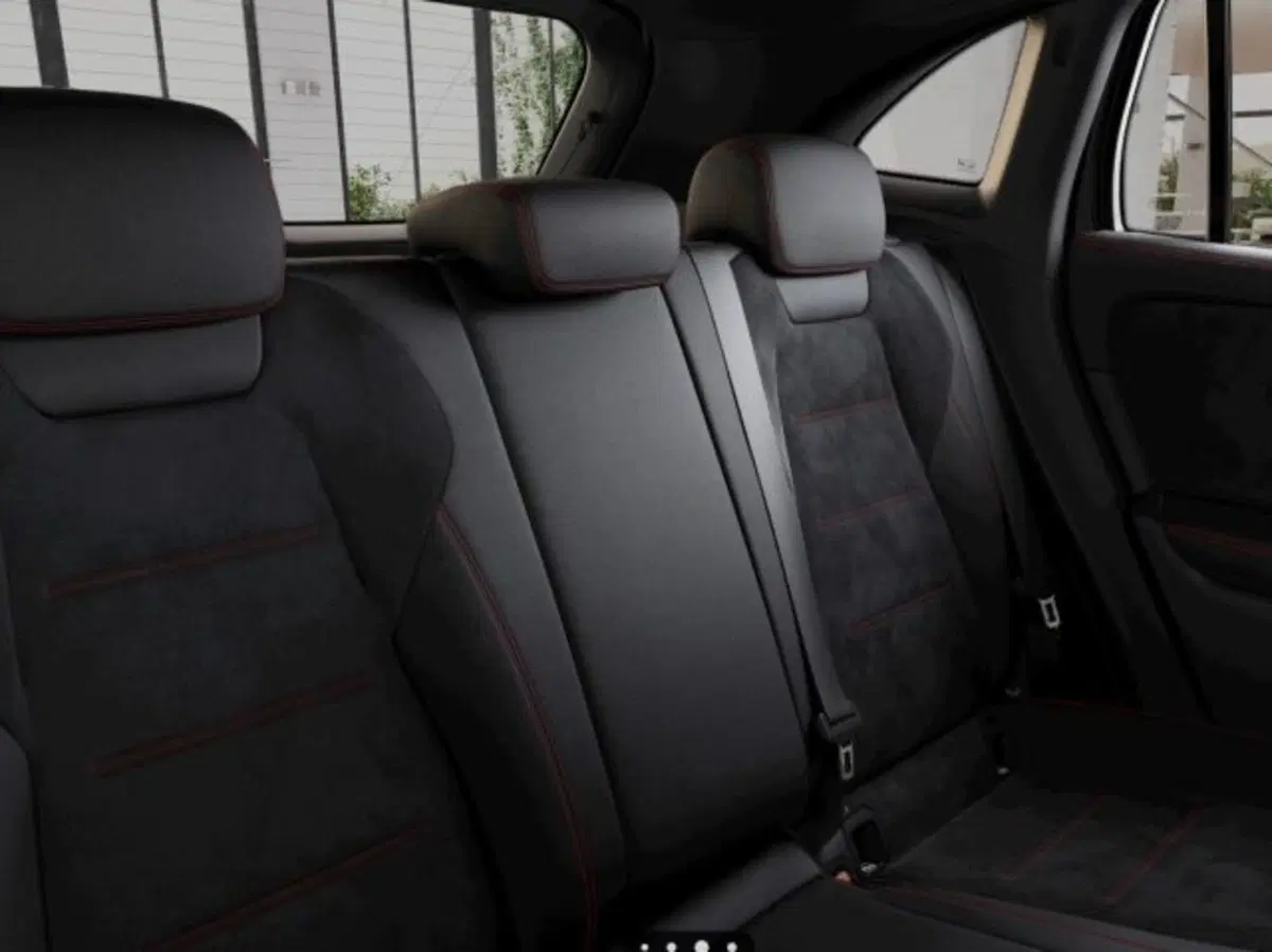 Mercedes-Benz GLA SUV nuova a Verona (7)