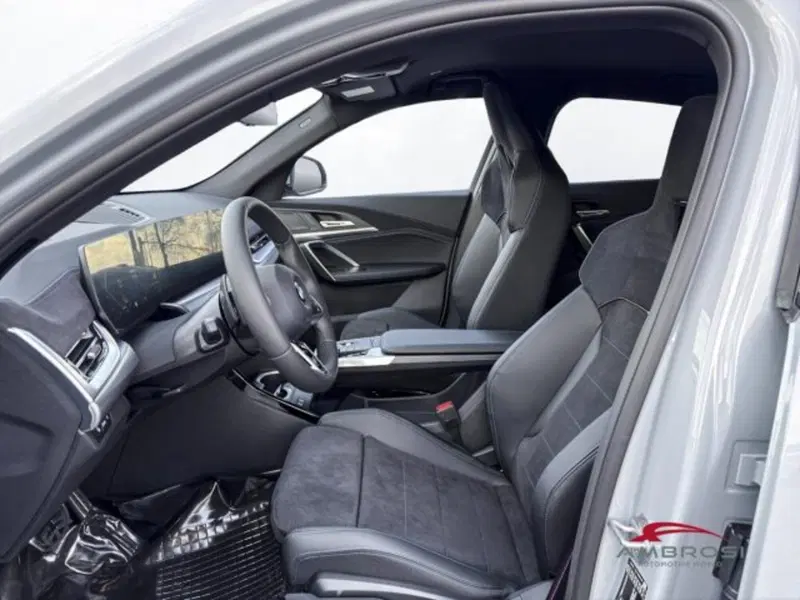 BMW X2 nuova a Perugia (7)