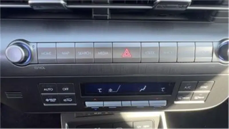 Hyundai Kona usata a Bari (16)