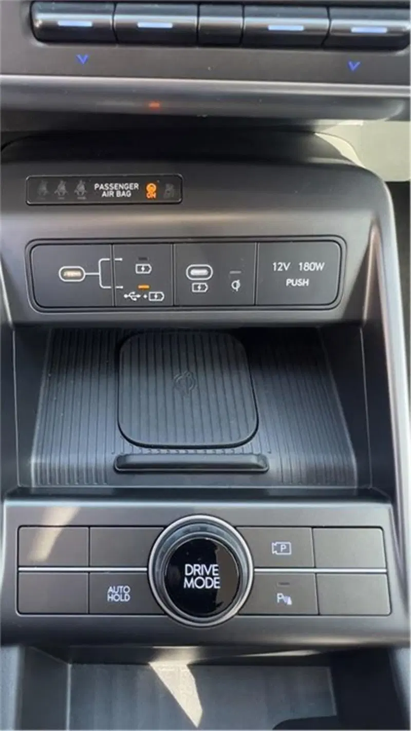 Hyundai Kona usata a Bari (18)