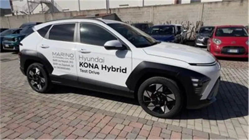 Hyundai Kona usata a Bari (4)