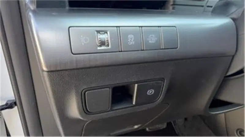 Hyundai Kona usata a Bari (9)