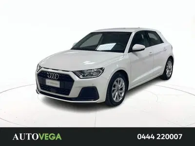 Audi A1 Sportback Sportback 30 1.0 tfsi Business 110cv s-tronic del 2023 usata a Arzignano