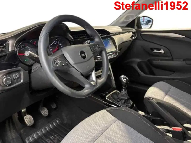 Opel Corsa nuova a Bologna (11)