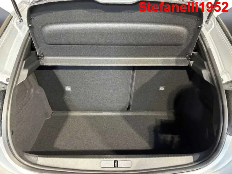 Opel Corsa nuova a Bologna (7)