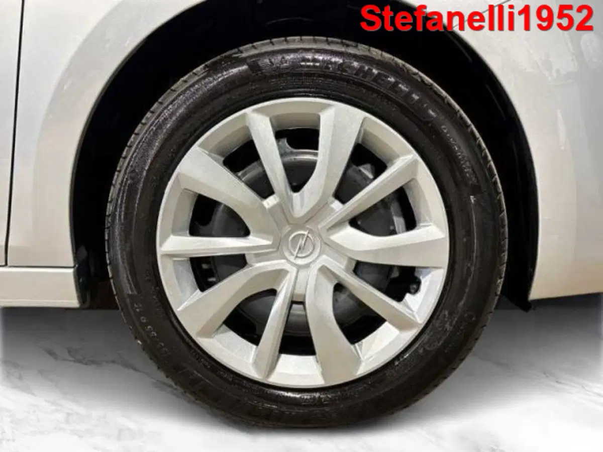 Opel Corsa nuova a Bologna (8)