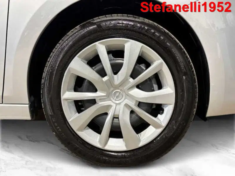 Opel Corsa nuova a Bologna (8)
