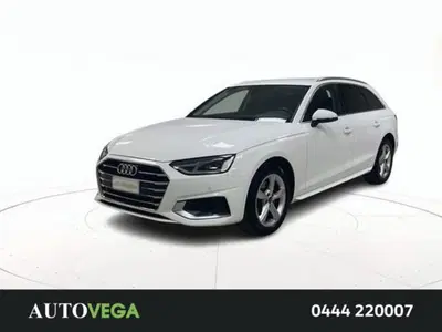 Audi A4 Avant 35 2.0 tdi mhev Business Advanced 163cv s-tronic del 2022 usata a Arzignano