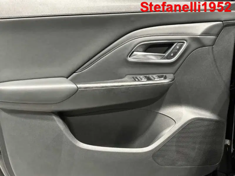 Mg ZS EV nuova a Bologna (10)