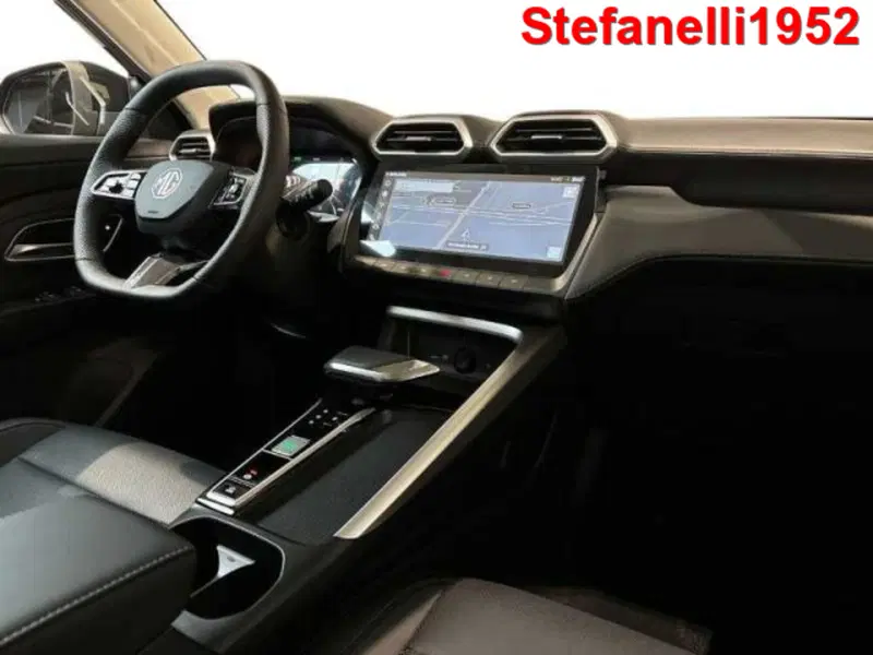 Mg ZS EV nuova a Bologna (15)