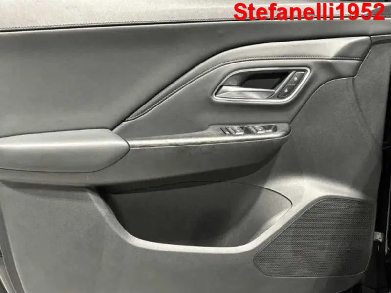 Mg ZS EV nuova a Bologna (10)