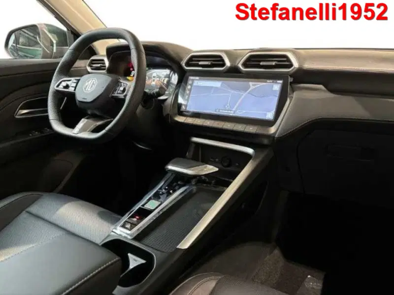 Mg ZS EV nuova a Bologna (15)