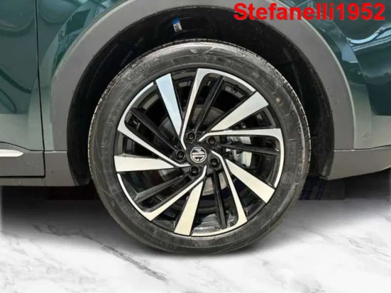 Mg ZS EV nuova a Bologna (8)