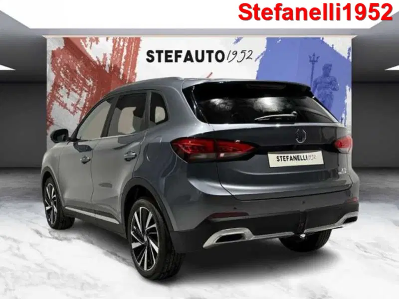 Mg ZS EV nuova a Bologna (5)