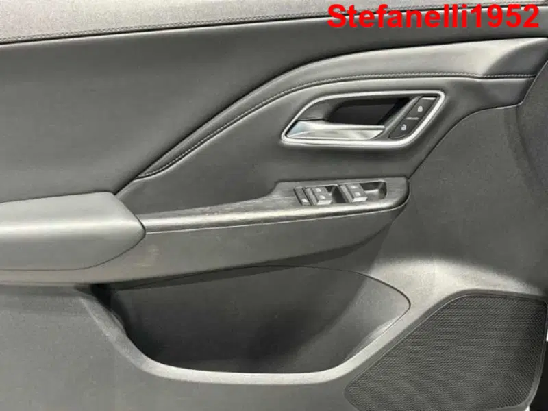 Mg ZS EV nuova a Bologna (10)