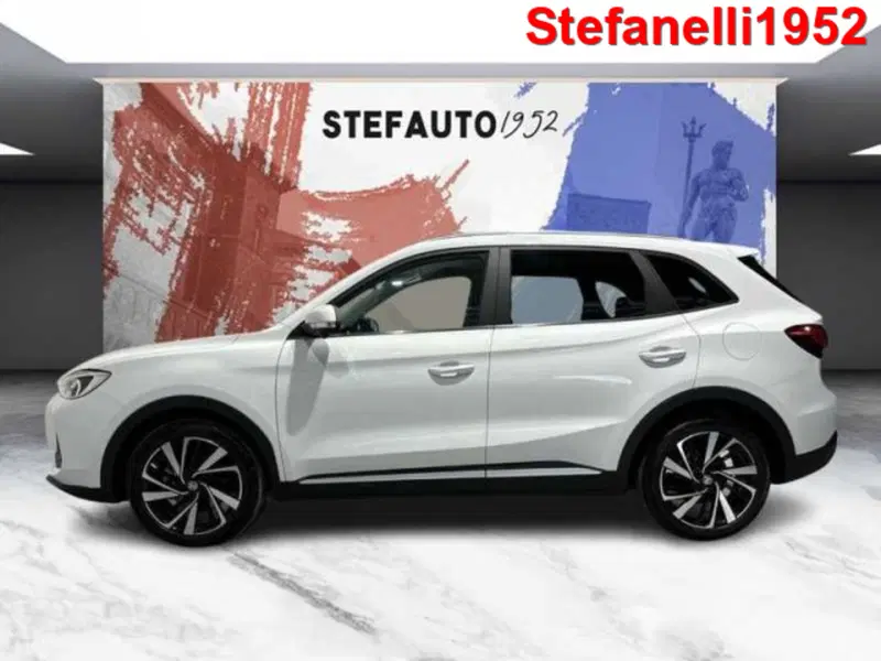 Mg ZS EV nuova a Bologna (3)