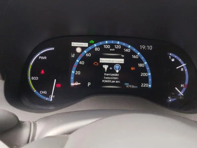 Toyota Yaris Cross usata a Sassari (9)