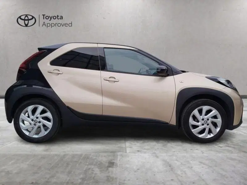 Toyota Aygo X usata a Sassari (4)