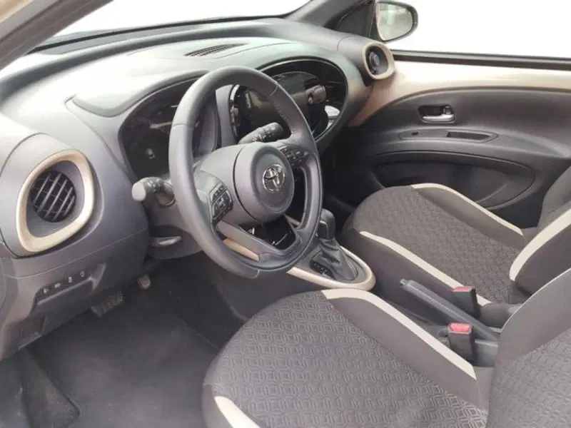 Toyota Aygo X usata a Sassari (7)
