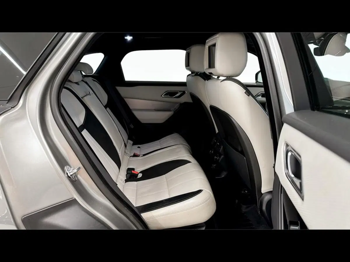 Land Rover Range Rover Velar usata a Varese (5)