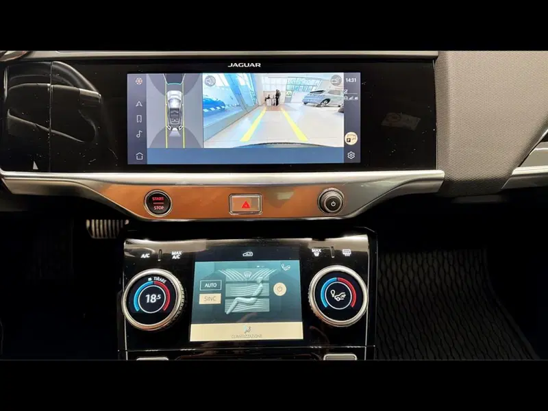 Jaguar I-Pace usata a Varese (12)