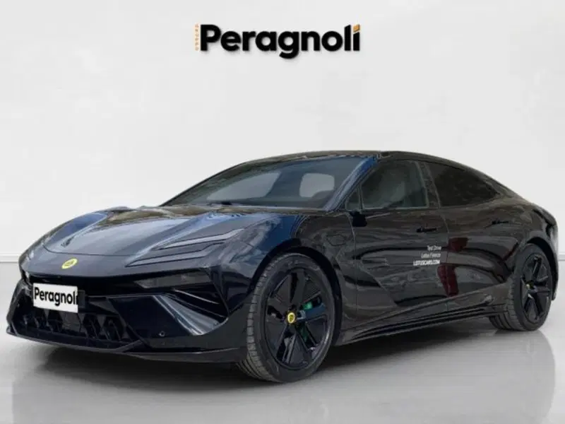 Lotus Emeya usata a Firenze