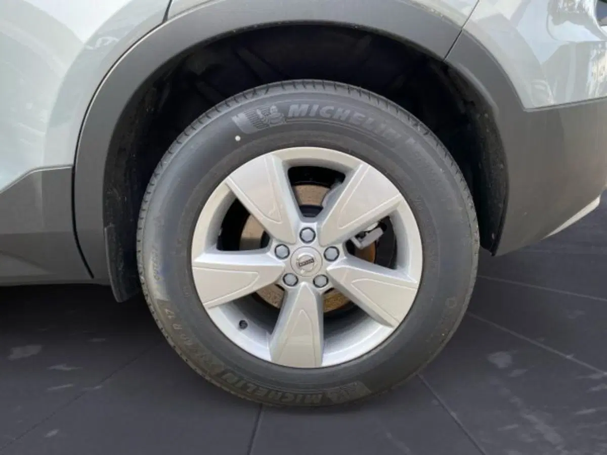 Volvo XC40 nuova a Udine (11)
