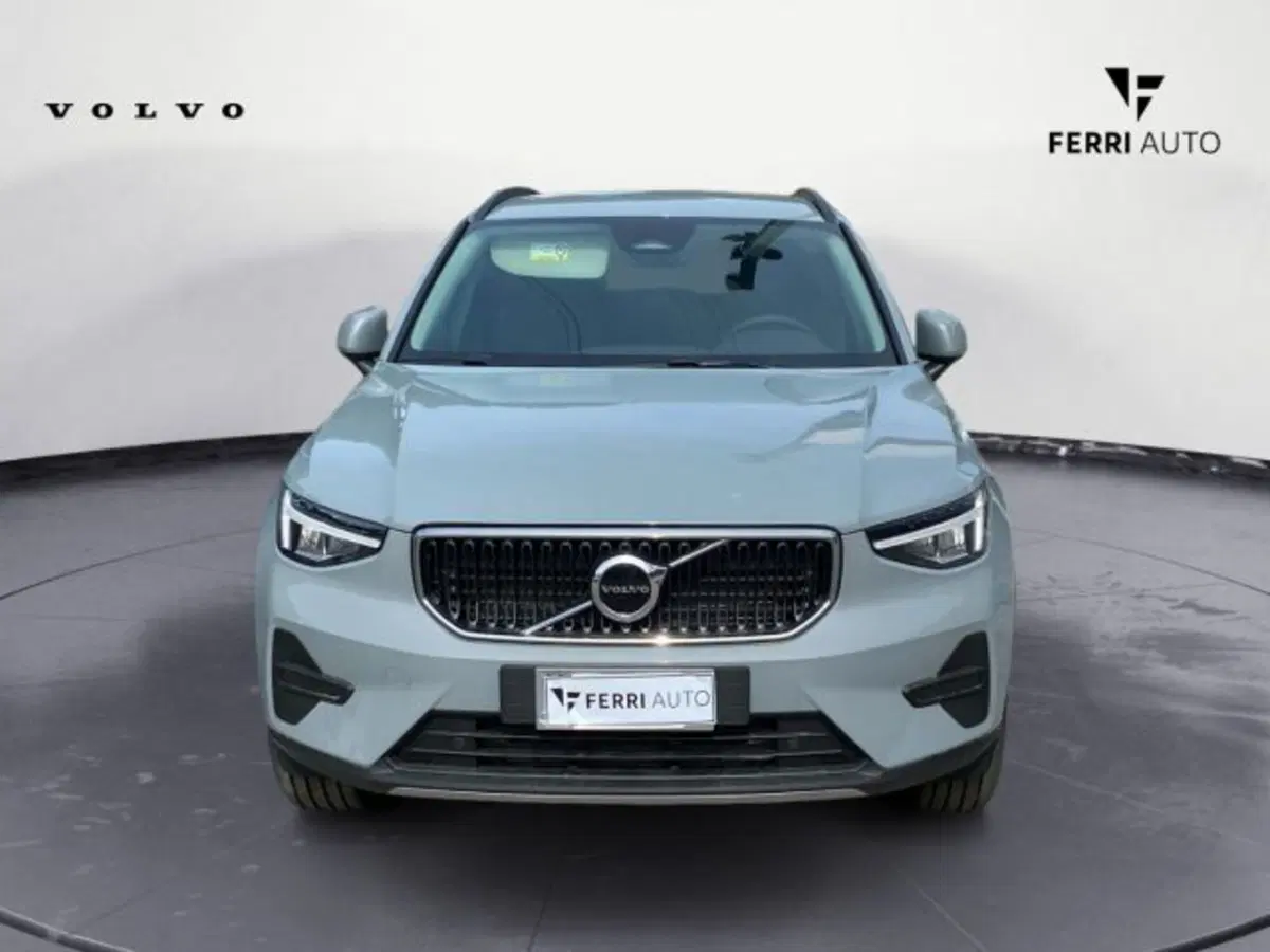 Volvo XC40 nuova a Udine (5)