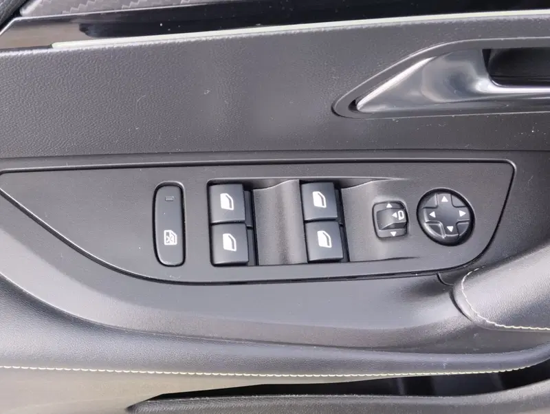 Peugeot 2008 usata a Asti (7)