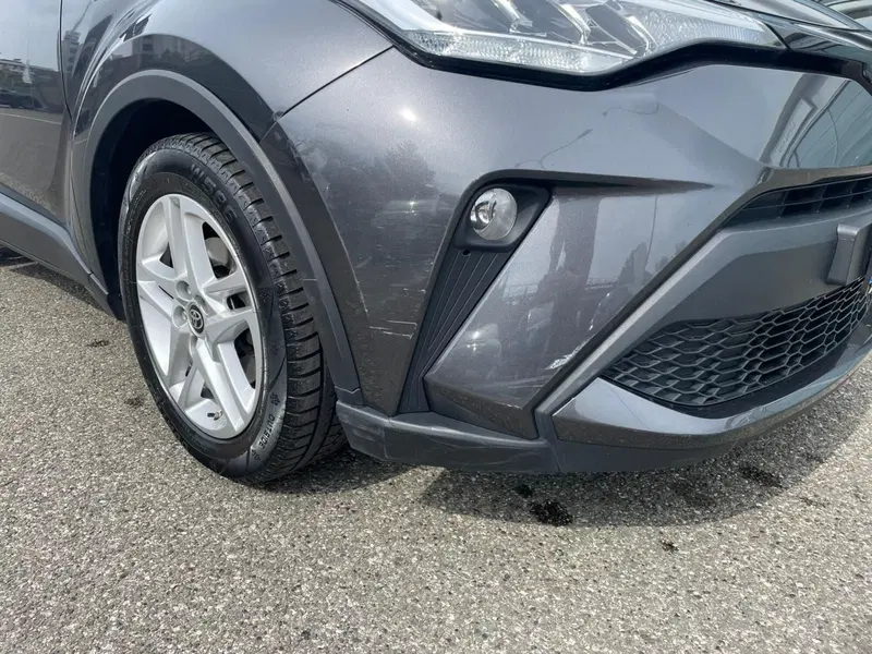 Toyota Toyota C-HR usata a Piacenza (11)