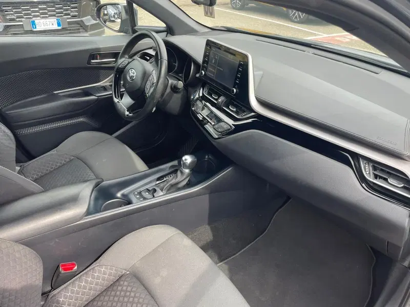 Toyota Toyota C-HR usata a Piacenza (15)