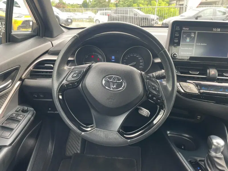 Toyota Toyota C-HR usata a Piacenza (19)