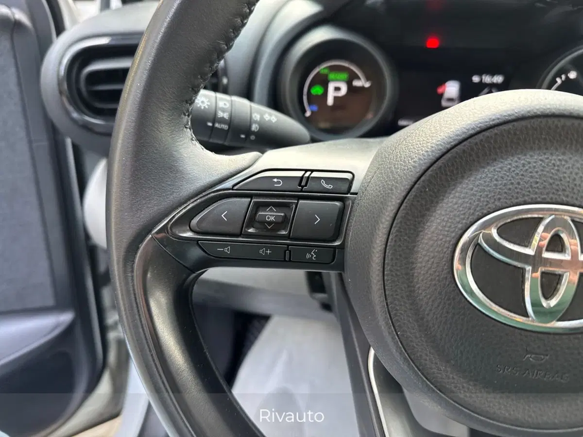 Toyota Yaris Cross usata a Como (18)