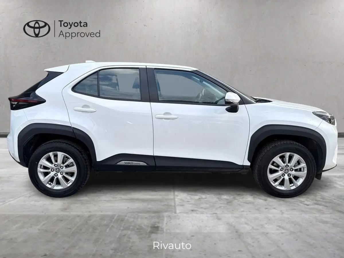 Toyota Yaris Cross usata a Como (4)