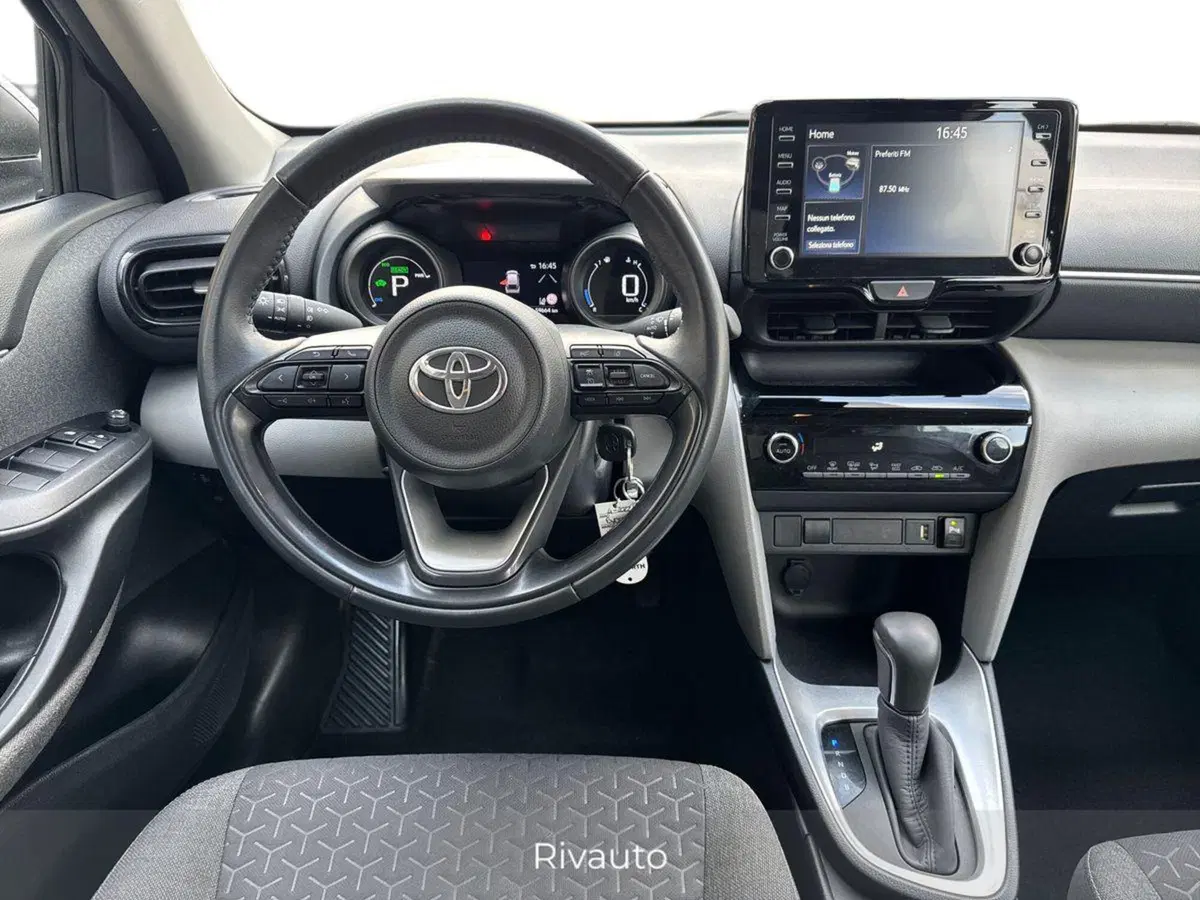 Toyota Yaris Cross usata a Como (8)