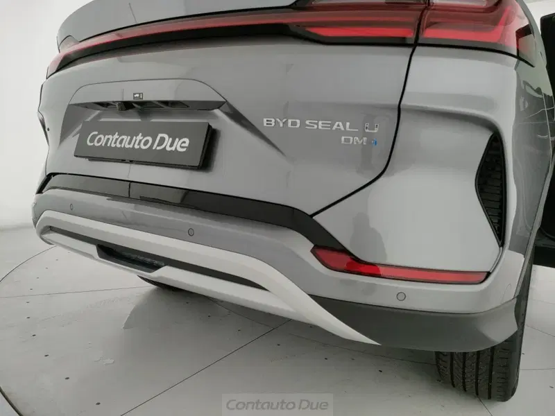 Byd Seal U DM-i  nuova a Caserta (12)