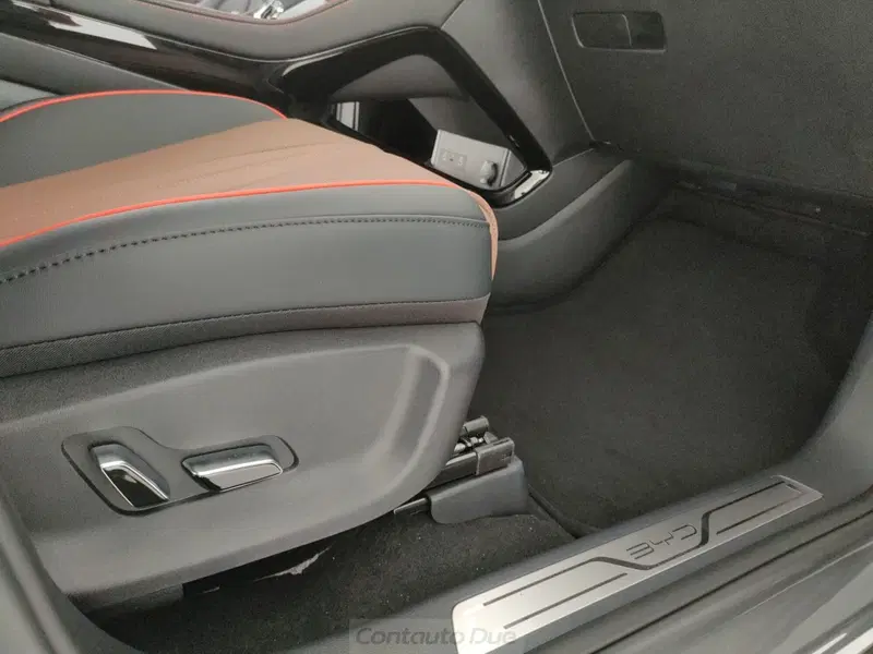 Byd Seal U DM-i  nuova a Caserta (19)