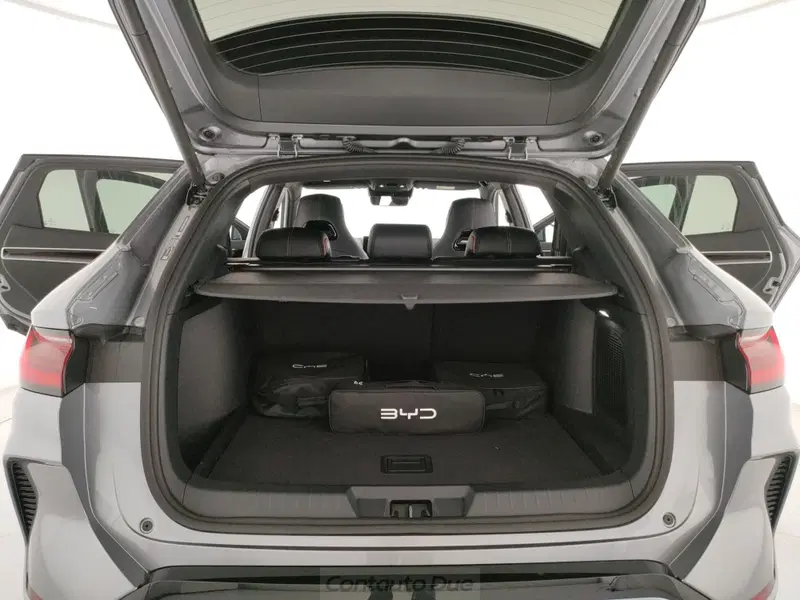 Byd Seal U DM-i  nuova a Caserta (9)